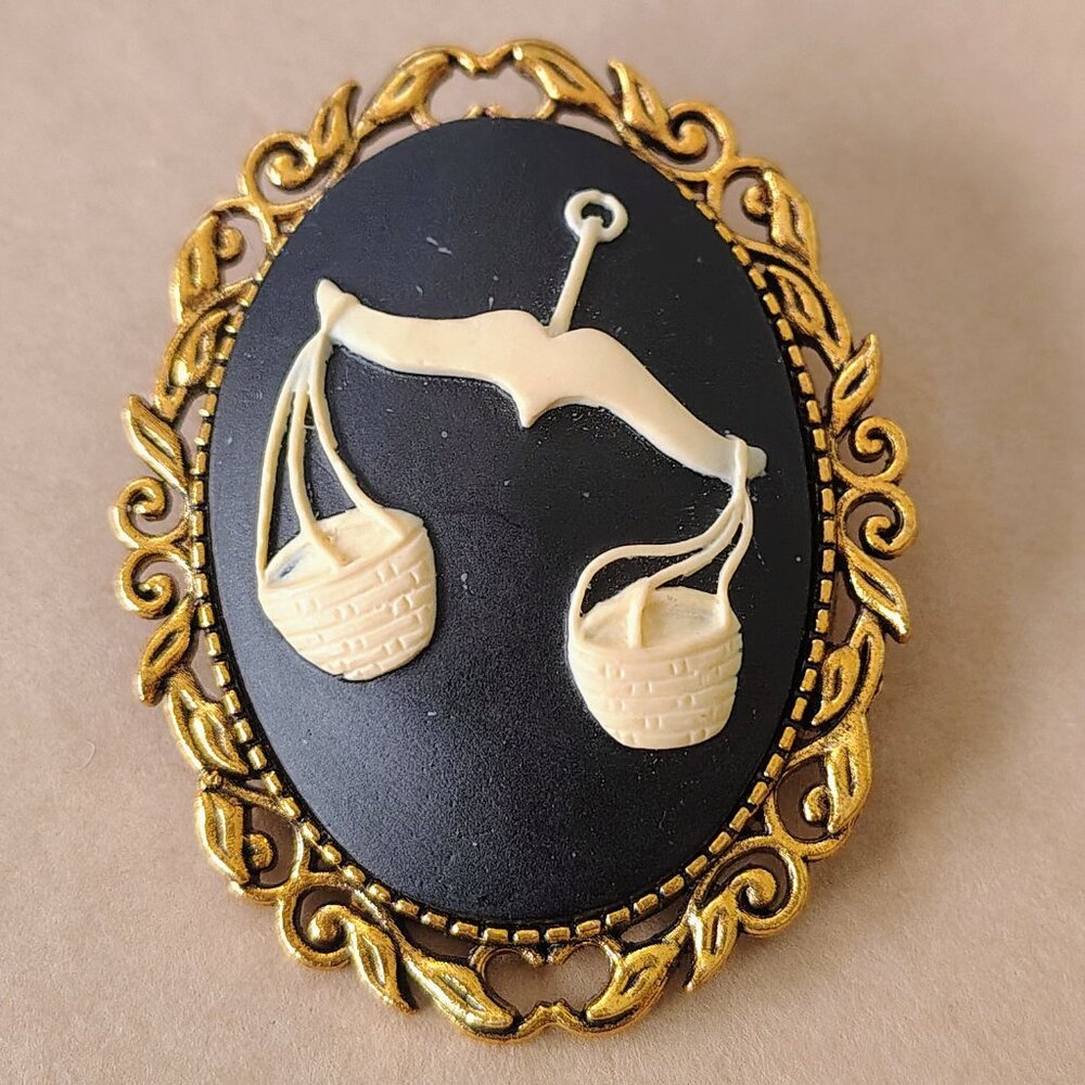 Vtg & MOD LIBRA Zodiac Black and Cream Cameo Gold Tone Brooch